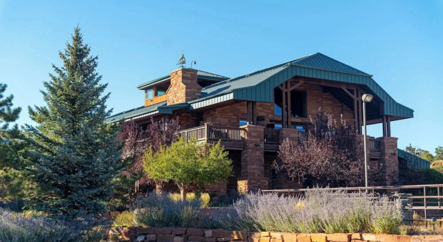 Коттедж Grand Cougar Ridge Resort