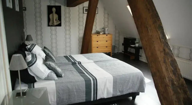 B&B West-Friesland, Забронировать Отель «постель и завтрак»  