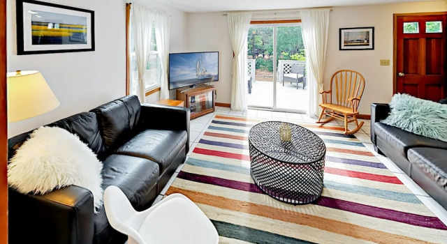 Eastham Gem Home 4 Bedrooms 1.5 Bathroom Home, Забронировать Дом для отпуска Истхем Полуостров Кейп-Код