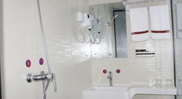 Junyi chain hotel, Забронировать Отель Цзинань Шаньдун