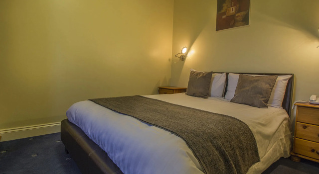 The Golden Lion Hotel, St Ives, Cambridgeshire - The Coaching Inn Group, Забронировать Отель Бизнес-отели Англии, 4* 5*