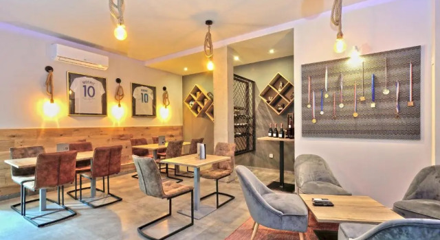 Deluxe Villa No.10 - Rooms & Apartments, Book Apartment Hotels in Mandre with Parking, Parking