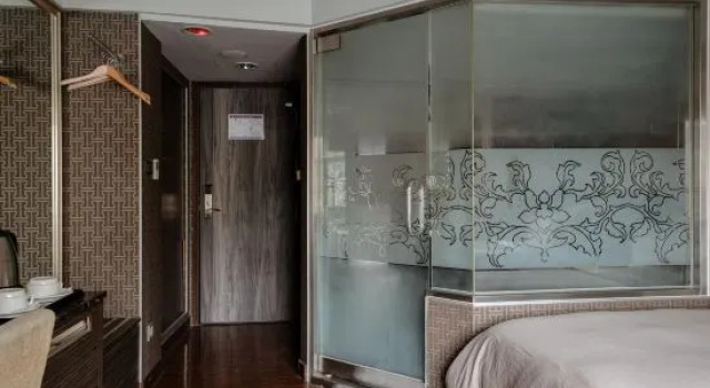 Двухместный люкс Business The Moon Hotel