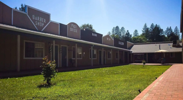 The Old West Inn, Rezerwuj Hotel Willits Kalifornia