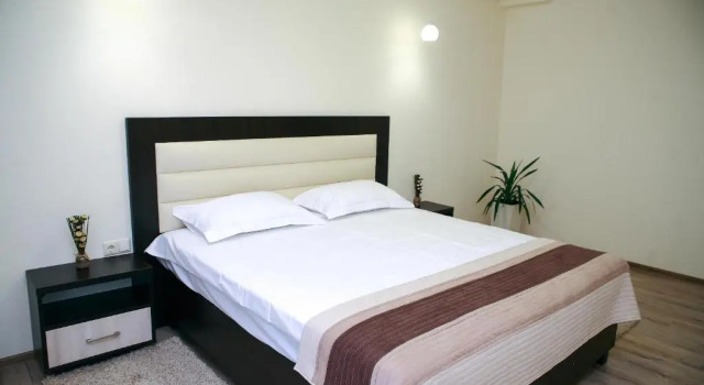 Family House, Prenota Hotel Hotel economici a Vinnycja