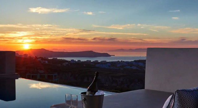 North Santorini - A Luxury Spa Hotel, Забронировать Отель Пиргос Санторини