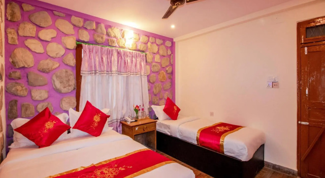 OYO 225 Hotel Fewa Corner