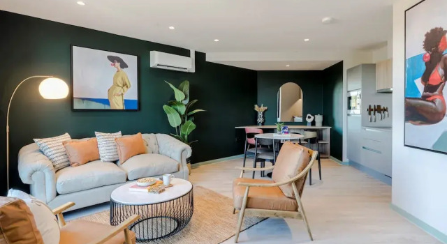 Апартаменты Superior с балконом Your Apartment I Milton Keynes