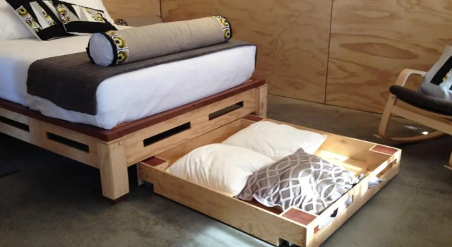 Bed + Bauhaus
