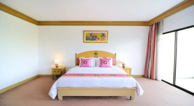 Starlite Khaoyai Hotel and Resort