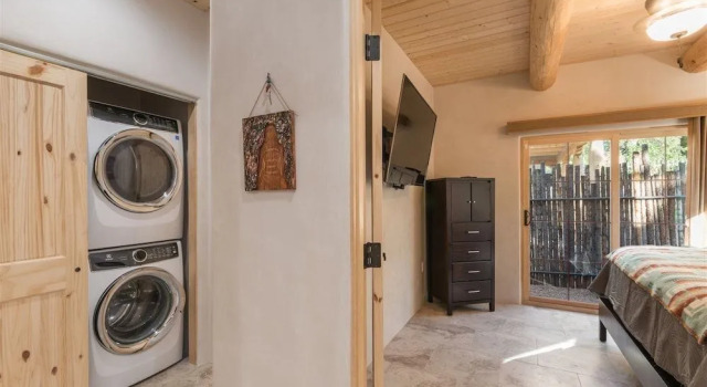 Bella - Sweet Casita in the Heart of Santa Fe, Six Blocks to the Plaza, Varaa Lomakoti Santa Fe New Mexico