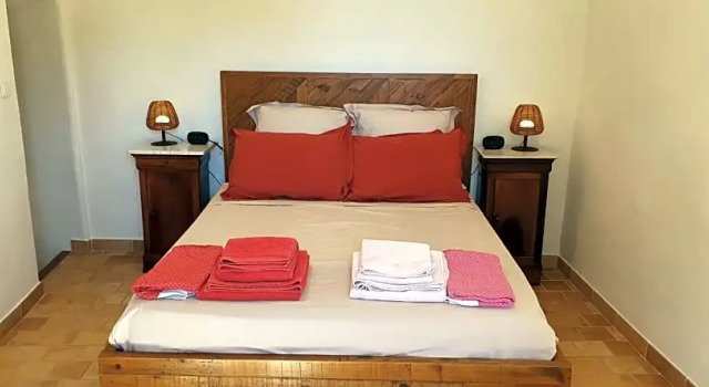 Les Logis du Perussier, Book Hotel Cucuron Luberon