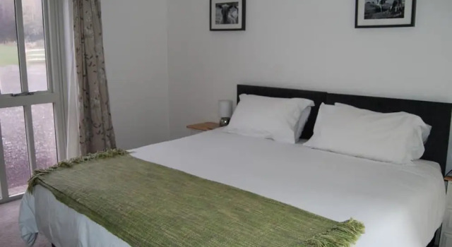 Hare & Hounds Bed & Breakfast, Забронировать Отель Отели Восточного Суссекса с парковкой, Парковка