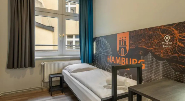 Одноместный номер Standard a&o Hamburg Hauptbahnhof