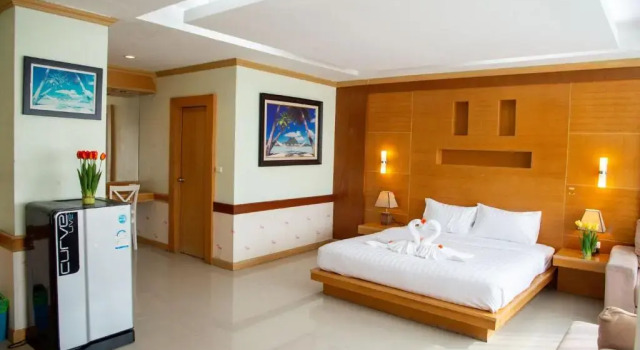 Номер Deluxe Patong Eyes Hotel