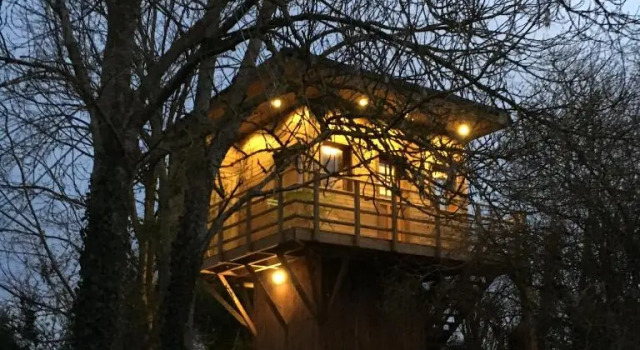 Cabane Perchée, Book Hotel Giverny 