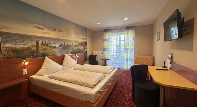 Трёхместный номер Standard с балконом ROTHSEE Hotel