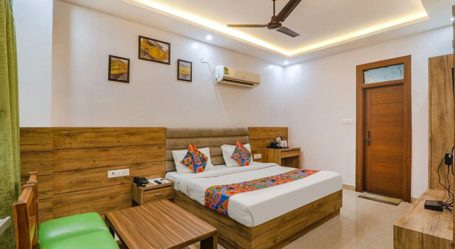 Fabhotel The Crestelia, Забронировать Отель Отели Лакхнау 3 звезды, 3*