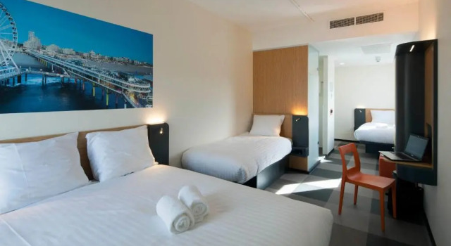 Четырёхместный номер Standard easyHotel The Hague Scheveningen Beach