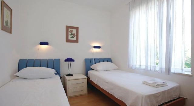 Nice Home In Postira With Wifi, Prenota Hotel Postira Isola di Brazza