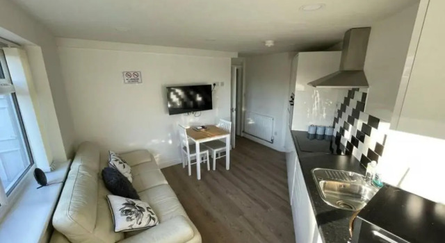Modern 1 bed Apartment, 10 Mins to Leeds City Cent, Varaa Huoneisto Asunnot kohteessa Merseyside, Huoneisto