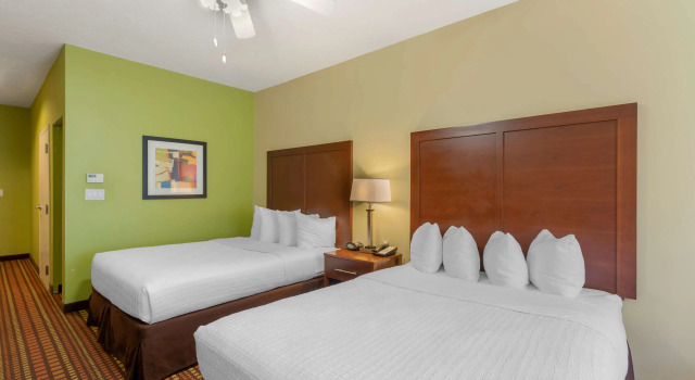 Четырёхместный номер Standard Best Western Plus Gadsden Hotel & Suites