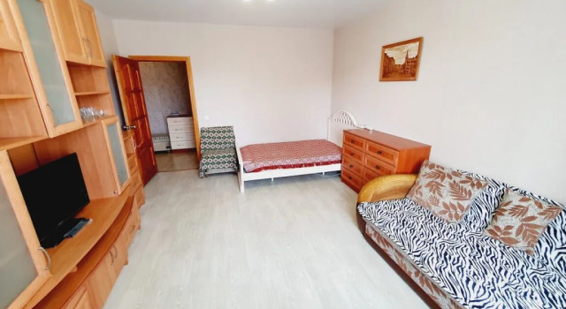 Apartamenty na Potemkina 17, Забронировать Апартаменты/квартира Отели Зеленоградска с парковкой, рядом с Преображенский собор, Парковка