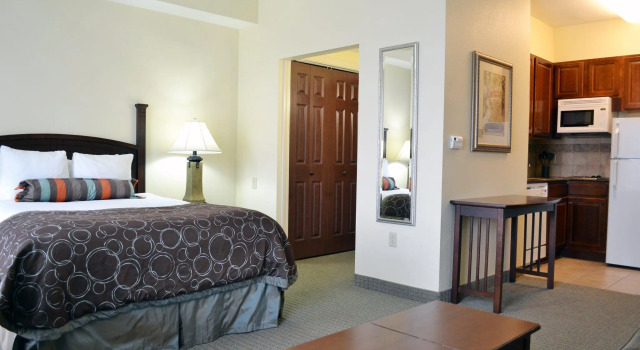 Двухместный люкс Staybridge Suites Hot Springs by IHG