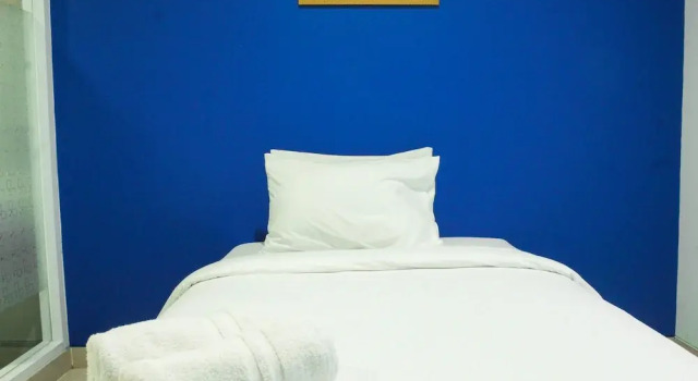 Studio Guesthouse Way Seputih Luxury Residence, Забронировать Гостевой дом Отели Джакарты с парковкой, рядом с Wisma 77, Парковка