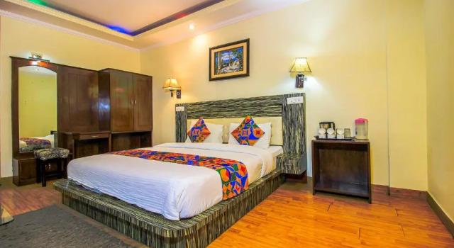 Люкс FabHotel Moon II