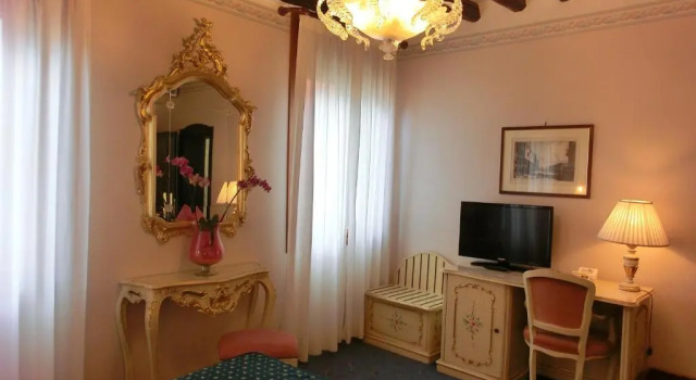 Одноместный номер Standard Hotel Diana