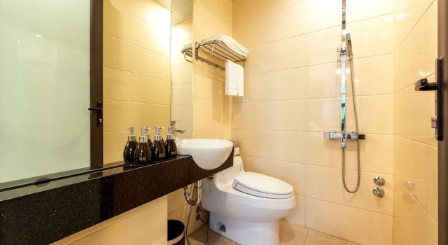 Люкс Westlake Tay Ho Hotel 696 Lạc Long Quân
