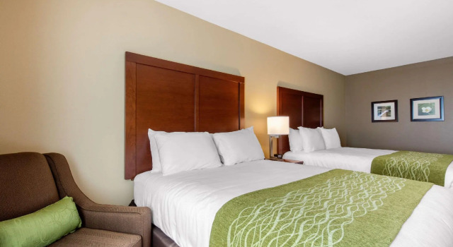 Четырёхместный номер Standard Comfort Inn & Suites At CrossPlex Village