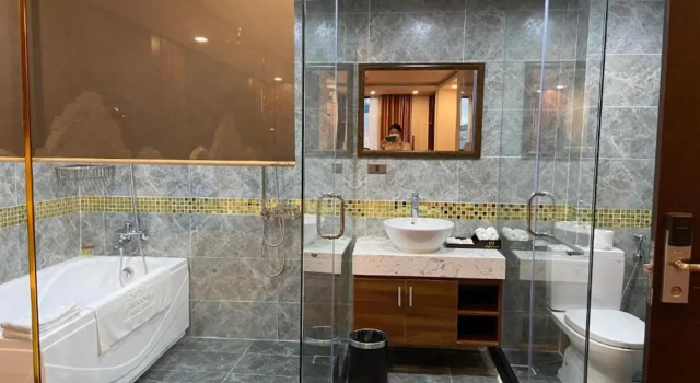 Номер Executive Me Q Beach Hotel