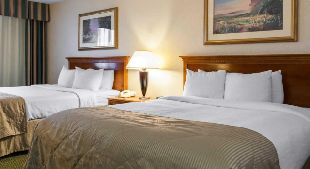Clarion Hotel And Conference Center, Reserva ahora Hotel Columbus Indiana