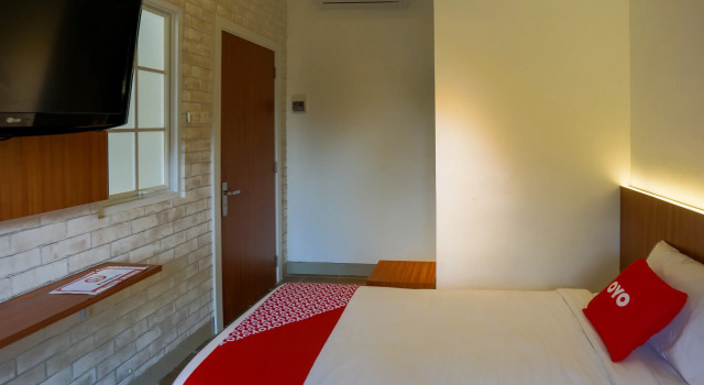 Hotel O Point Inn, Book Hotel Jakarta Jakarta Province