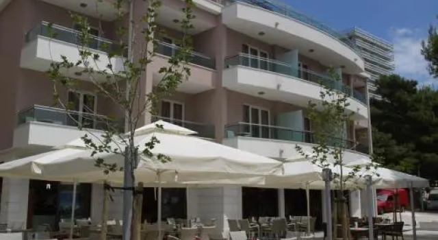 Полулюкс Hotel Maritimo