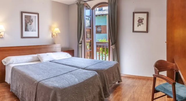 Двухместный номер Standard с балконом Hotel Fonda Merce