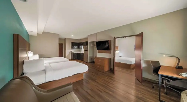 Шестиместный люкс Best Western Plus Bowie Inn & Suites