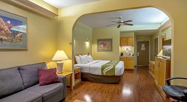 Люкс Quality Inn & Suites Phoenix NW - Sun City