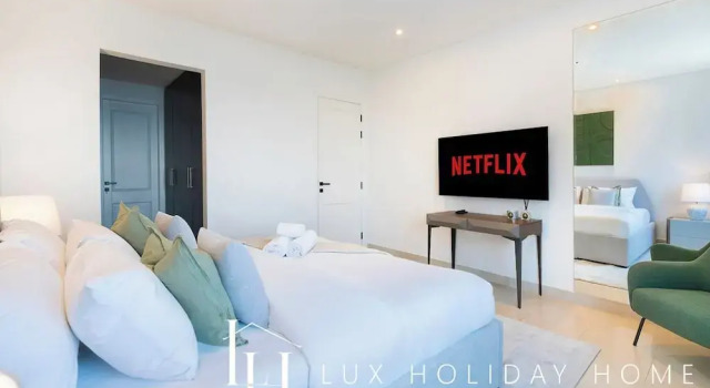 Апартаменты LUX The Bonnington JLT Suite