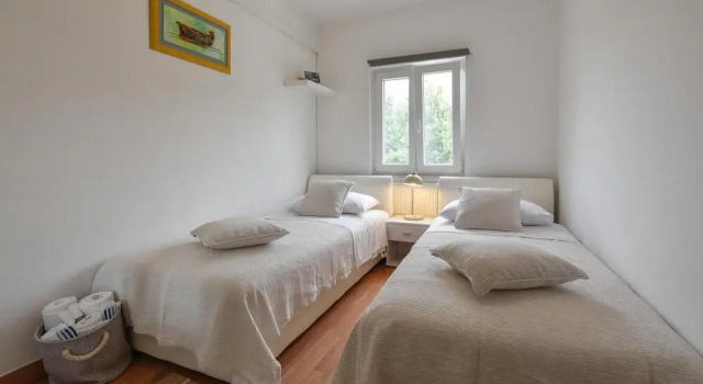 Beautiful Home in Zrnovnica With Wifi and 3 Bedrooms, Buchen Sie Hotel Hotels in Gespanschaft Split-Dalmatien mit Pool, Schwimmbad