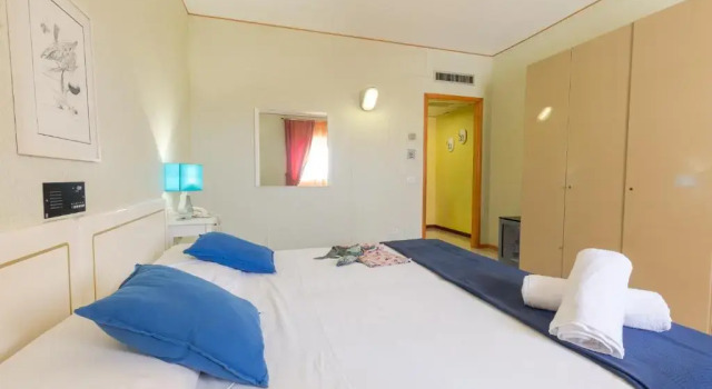 Четырёхместный номер Standard с видом на море Paradise Beach Resort