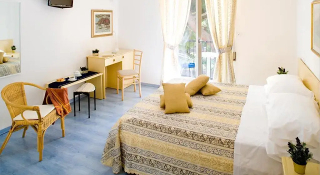 Hotel Ligure, Забронировать Отель Отели Споторно 3 звезды, 3*