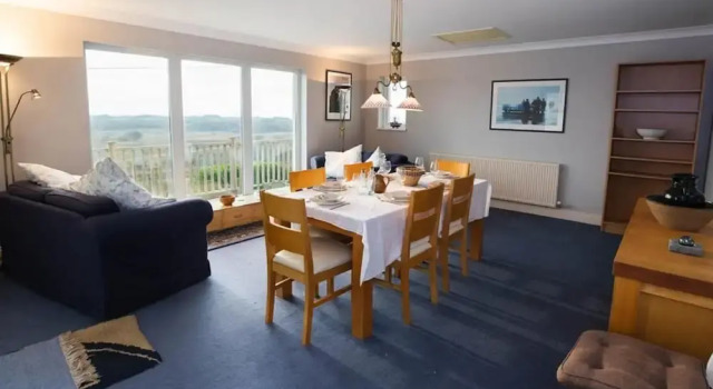 Llanmiloe Bach 2, Забронировать Отель Отели Лланддоврор 3 звезды, 3*