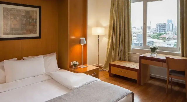 Люкс Eko Hotel Suites