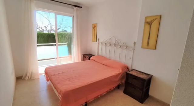 BAJO CON JARDIN Apartamentos Canaret ALBERT VILLAS