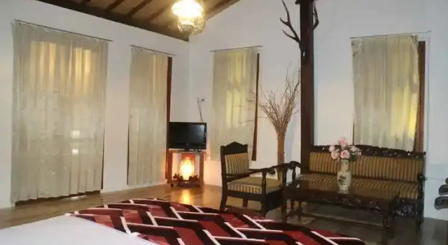 Larosa Homestay
