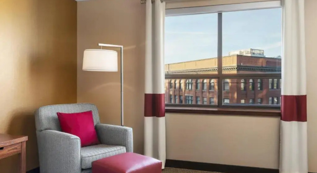 Номер Standard Kingston Marriott Hotel