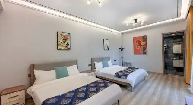 Семейный люкс Chengjiang Yunshui Villa